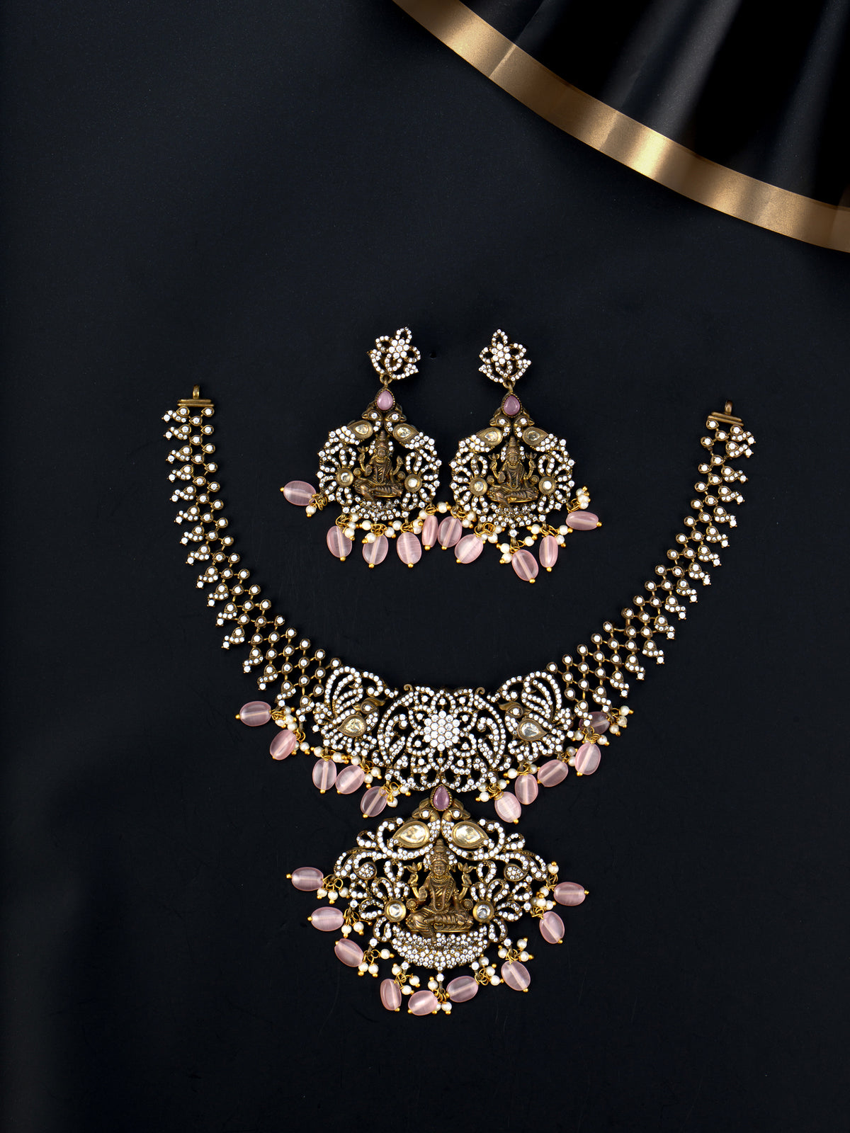 Padmalakshmi Victorian Necklace Set