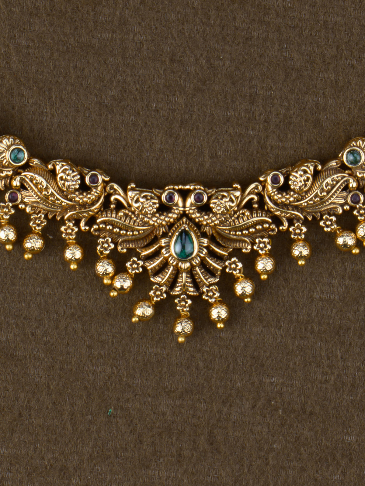 Mayuravalli Temple Necklace Set - Green necklace close-up