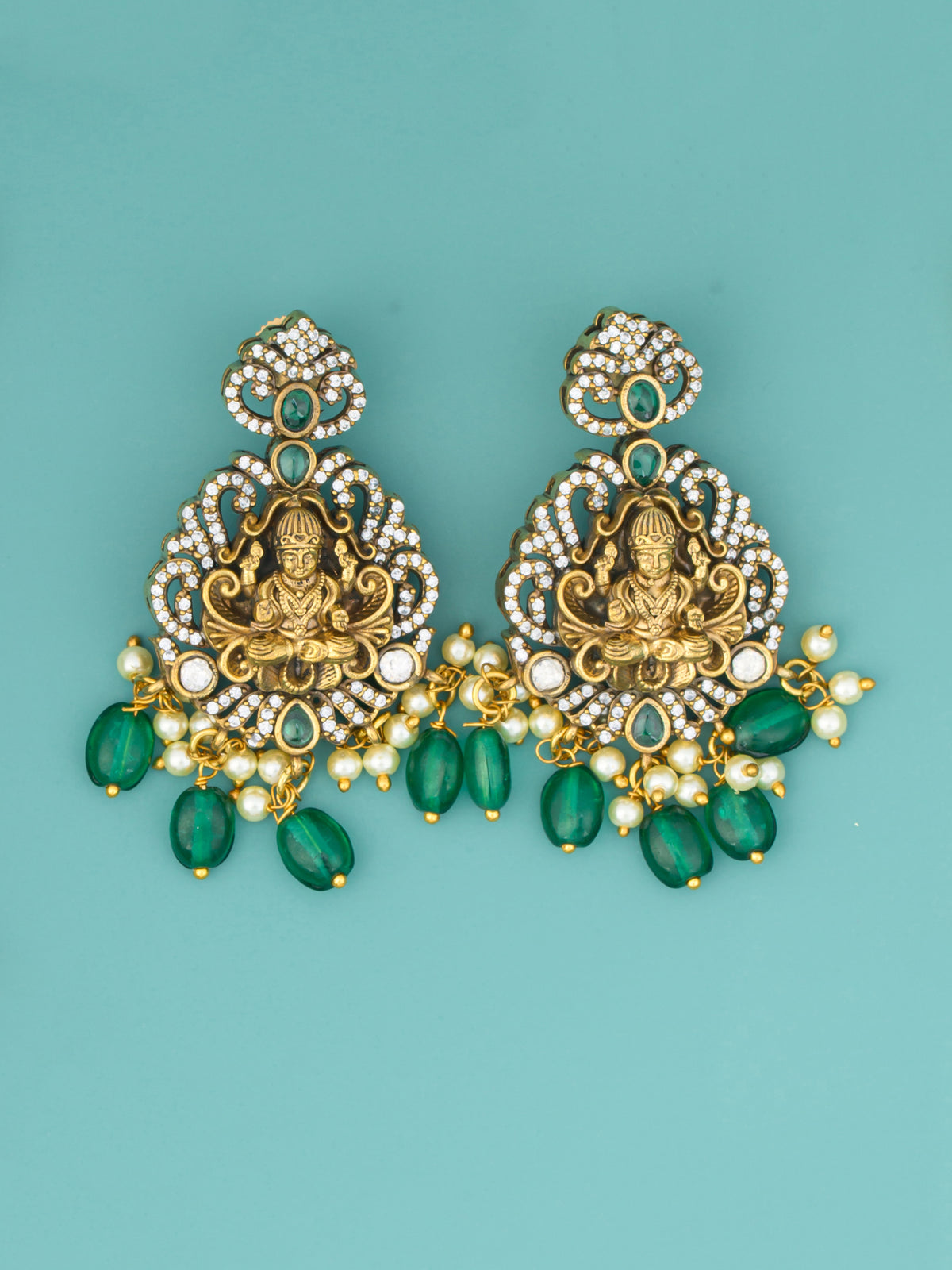Vesanthika Victoria Necklace