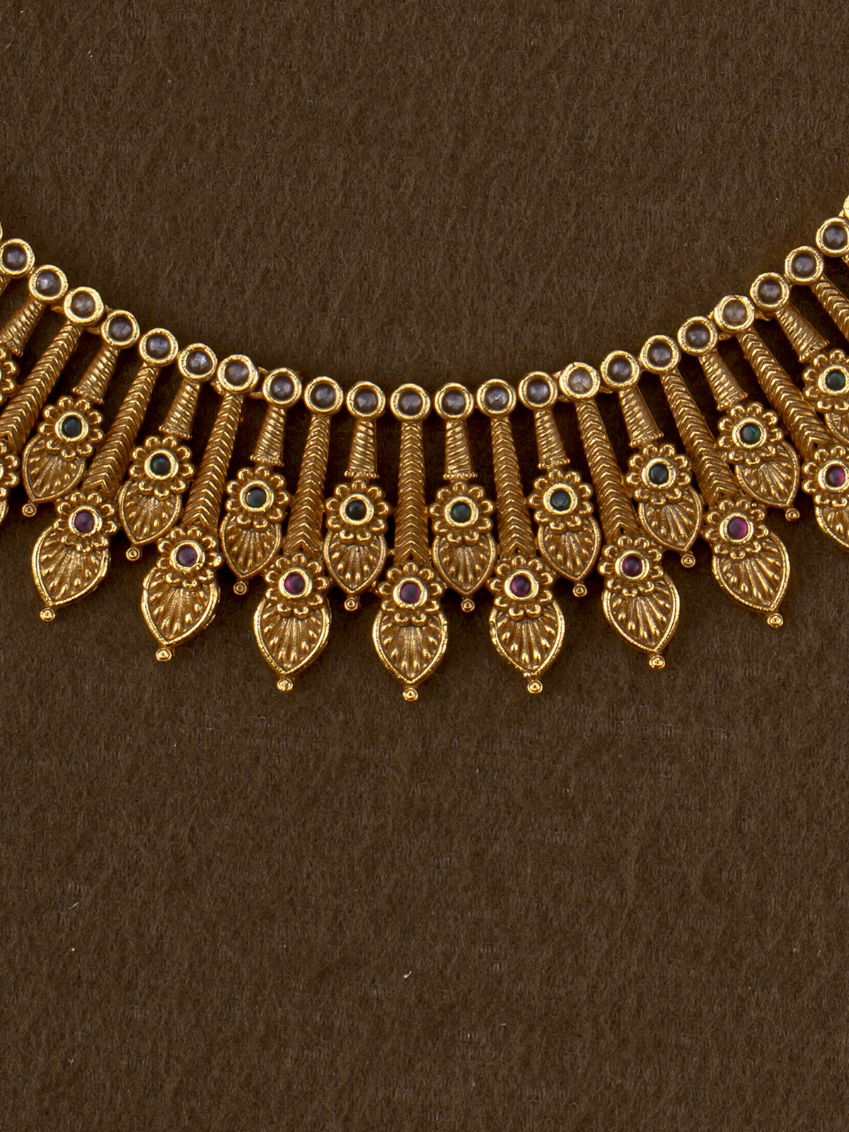 Pallavi Leaf Necklace Set