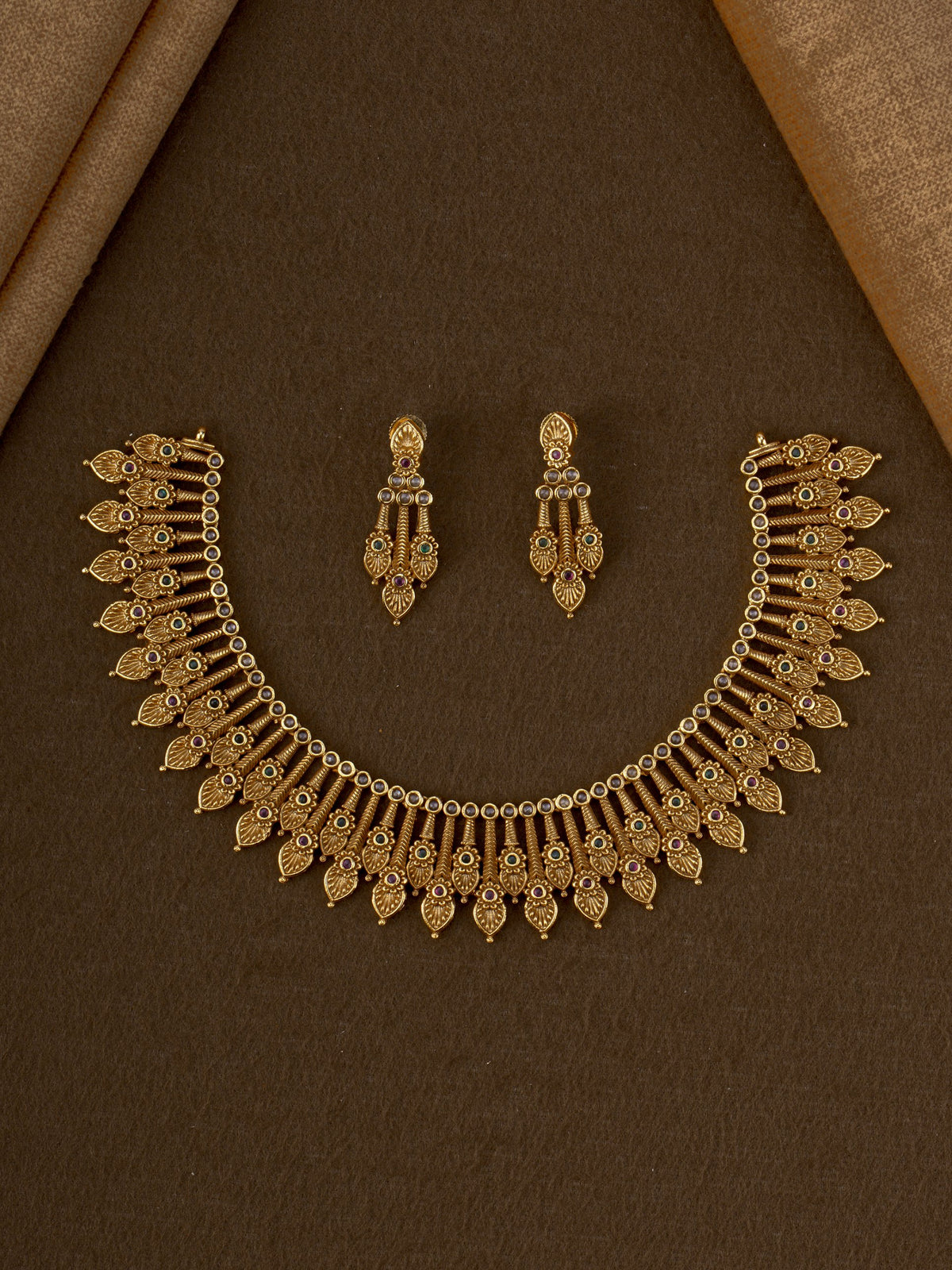 Pallavi Leaf Necklace Set