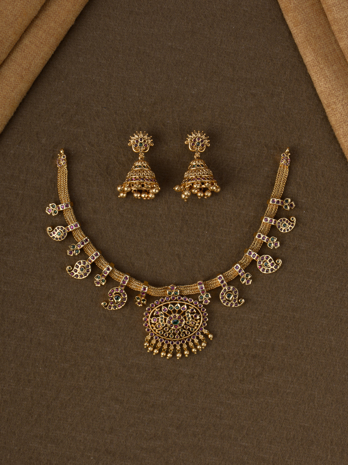 Tanirika Temple Necklace Set