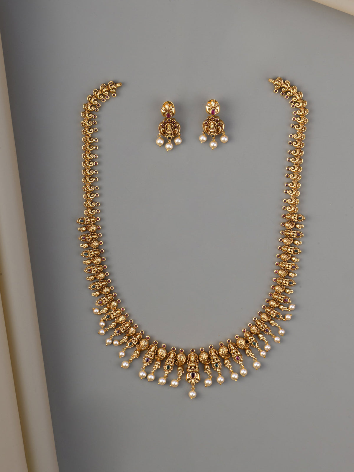 Aishwarya Lakshmi Thin Haaram Set - full set