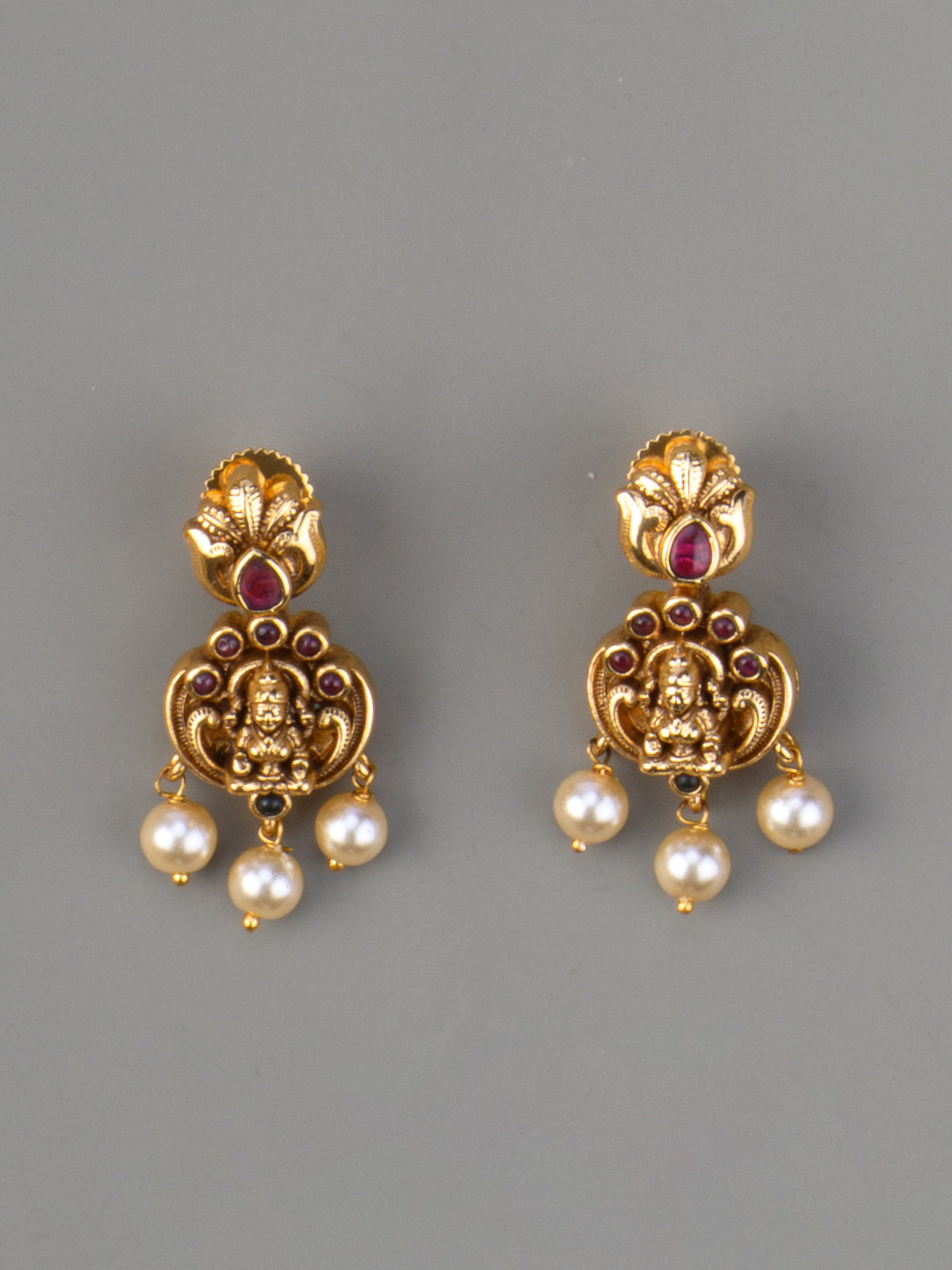 Aishwarya Lakshmi Thin Haaram Set - earrings