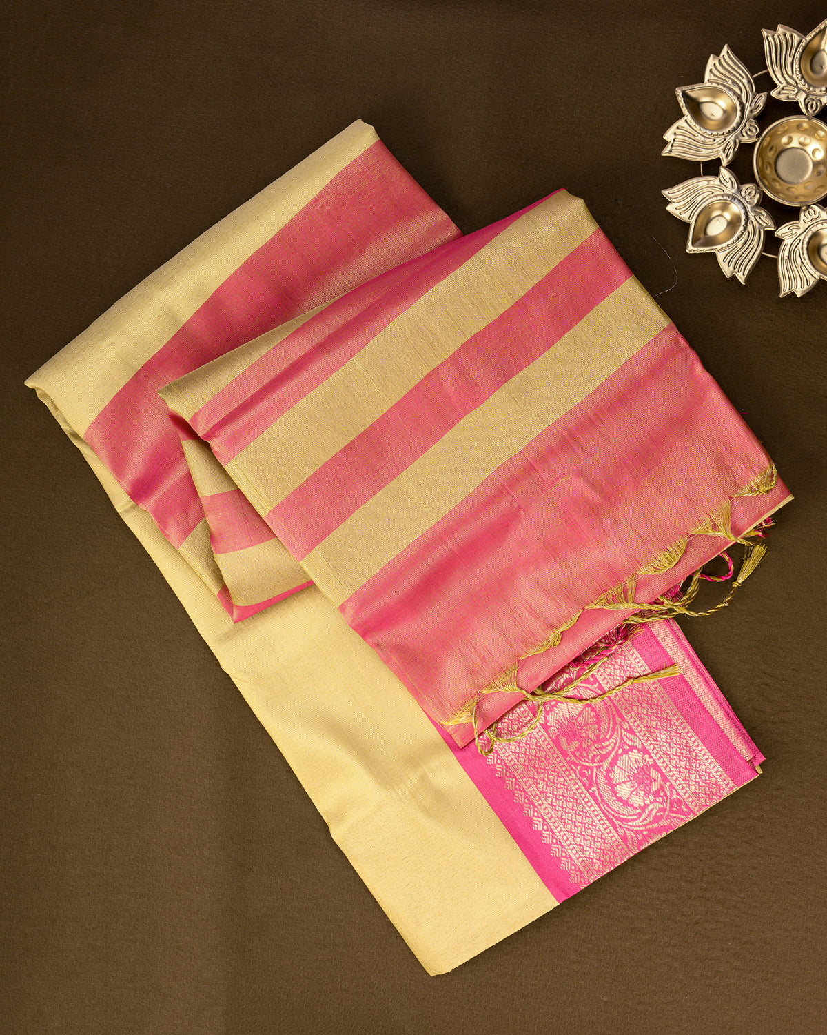 Daarika Soft Tissue Silk Saree v3.0