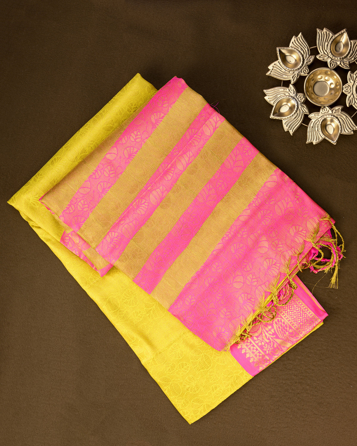 Kavitha Banarasi Brocade Silk Saree v3.0